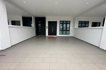 Freehold Gated Guarded Near to Town Double Storey House at Cheng Paya Rumput Lotus Melaka