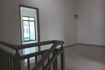 Atas Bukit Bumi Lot Freehold Rumah Dua Tingkat Di Rembia Cheng Melaka