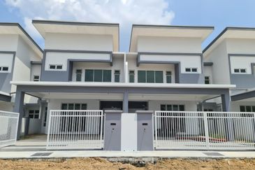 Muar Bukit Gambir  Freehold 28 x 80 Gated Guarded Double storey Bukit Gambir Muar Johor