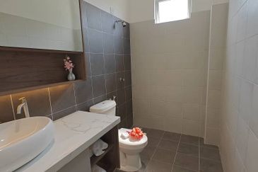 Freehold Zero Downpayment Semi D Bumi Lot at Jasin Melaka