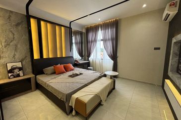 5 mins to Lotus Cheng Gated Double Storey nr Krubong Cheng Melaka