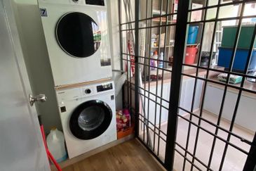 Gated Guarded Double Storey Bungalow nr Ozana MITC Ayer Keroh Melaka