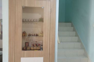 Freehold Renovated Double Storey House nr Rembia Cheng Melaka