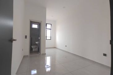 Krubong Area Bumi Lot 5 mins to Lotus Cheng Gated Double Storey nr Krubong Cheng Melaka