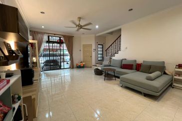 10ft Extra Land Renovated at Paya Rumput Area Double Storey House Cheng Melaka