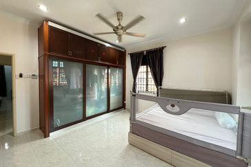 10ft Extra Land Renovated at Paya Rumput Area Double Storey House Cheng Melaka