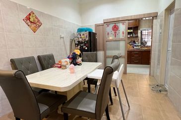 10ft Extra Land Renovated at Paya Rumput Area Double Storey House Cheng Melaka