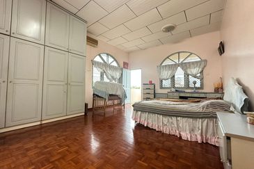 Freehold Double storey Bungalow nr Klebang Kota Laksamana Melaka Town 