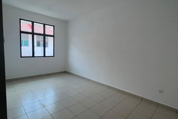 Rumah Siap Freehold Bumi Lot Rumah Dua Tingkat di Bertam Sungai Udang Cheng Melaka