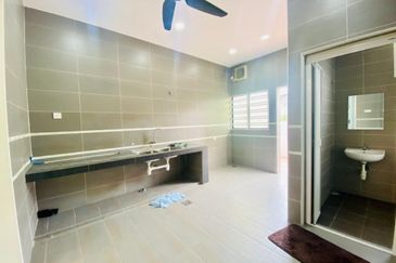 Freehold Gated Guarded 24 x 80 Double Storey House nr Batu Berendam Melaka