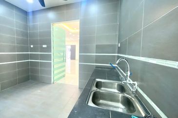 Freehold Gated Guarded 24 x 80 Double Storey House nr Batu Berendam Melaka