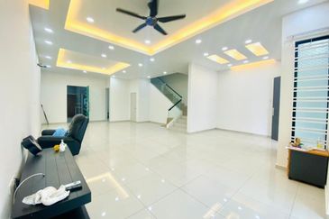 Freehold Gated Guarded 24 x 80 Double Storey House nr Batu Berendam Melaka