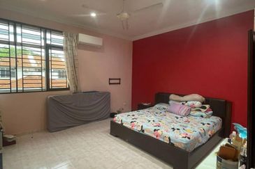 Below Value End Lot Double Storey House nr Angkasa Nuri Batu Berendam Melaka