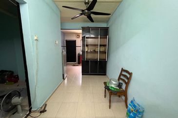 Nr Infineon Double Storey House at Melaka Baru Batu Berendam Melaka 