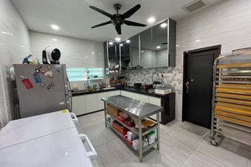 Fully Furnished Fully Renovated Double Storey Semi D nr Batu Berendam Melaka