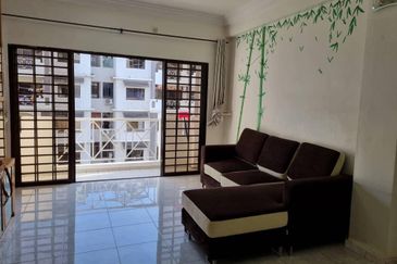 Freehold Apartment Park View Court Kampung Lapan Melaka Town