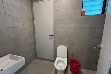 Freehold Gated Guarded Double Storey House nr Krubong Melaka