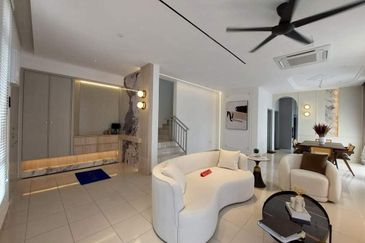 Freehold High Hill Double Storey House nr Rembia Alor Gajah Cheng Melaka