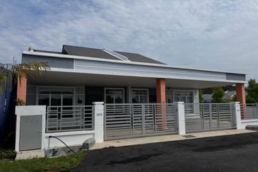 Single Storey 24 x 70 sq.ft nr Kesang Jasin Melaka