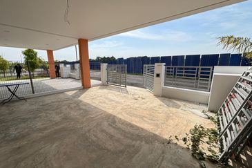 Single Storey 24 x 70 sq.ft nr Kesang Jasin Melaka