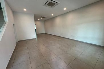 Freehold Gated Guarded Fully Extended Double Storey House nr Krubong Melaka