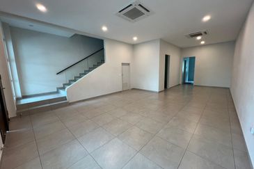 Freehold Gated Guarded Double Storey House near Krubong Melaka Town 