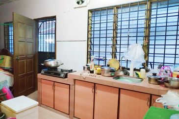 Nr Melaka Town Melaka Sentral Single Storey House at Pulau Gadong Melaka