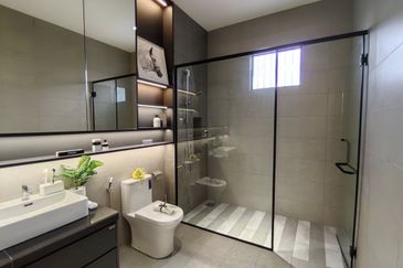 Freehold Gated Guarded Double Storey House nr Batu Berendam Durian Tunggal Melaka