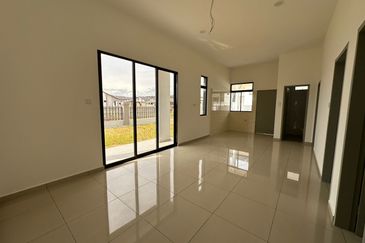 Bumi Lot Freehold Gated Guarded Single Storey House nr Jasin Bemban Melaka