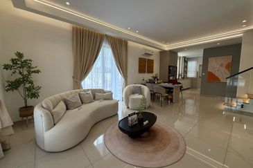 Freehold Gated Gaurded Batu Berendam Double Storey at Batu Berendam Melaka Town