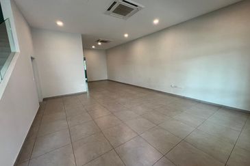 Freehold Gated Guarded Double Storey House nr Krubong Ayer Keroh Melaka Town