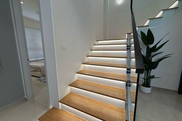 Freehold Gated Guarded Low Density Double Storey House nr Batu Berendam Melaka Town