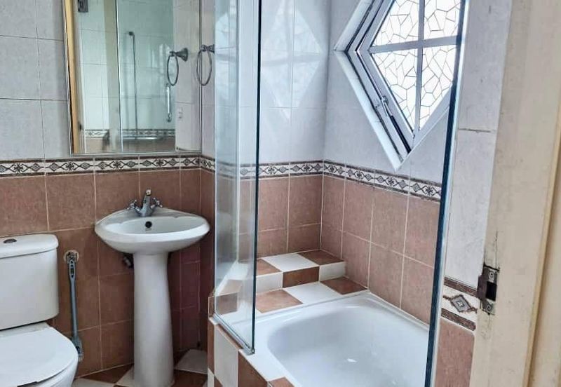 Pangsapuri Orchid View Luxury Apartment