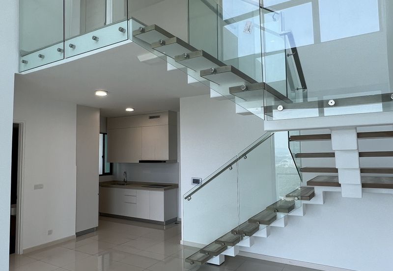 The M @ Medini Macrolink