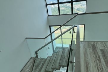 The M @ Medini Macrolink