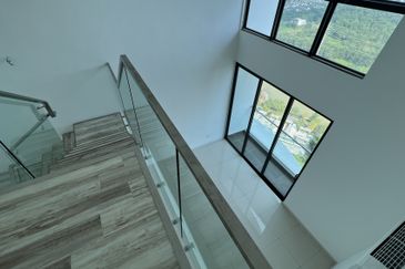 The M @ Medini Macrolink