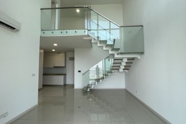 The M @ Medini Macrolink