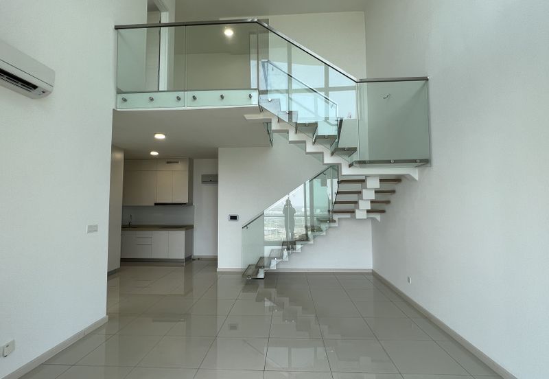 The M @ Medini Macrolink