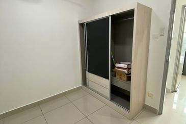 D'Summit Residences @ Kempas Utama