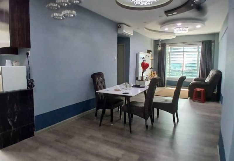 Midas Perling Apartment