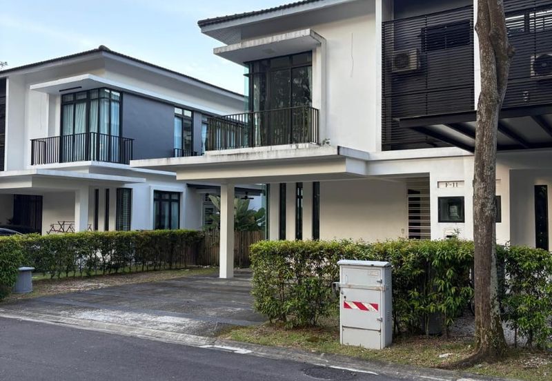 The WaterEdge Residences