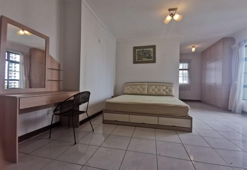 The Straits View, Bandar Baru Permas Jaya