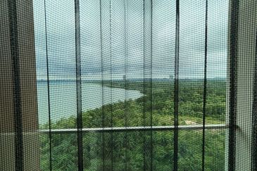 Puteri Cove Residences