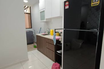 D'Summit Residences @ Kempas Utama