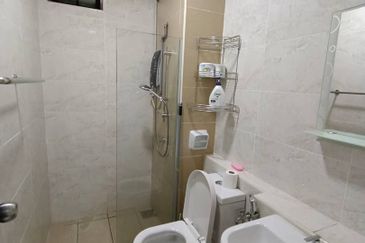 D'Summit Residences @ Kempas Utama