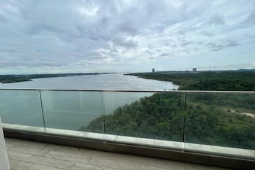 Puteri Cove Residences