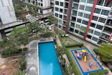 Dedaun Hijau (Greenfield Regency)