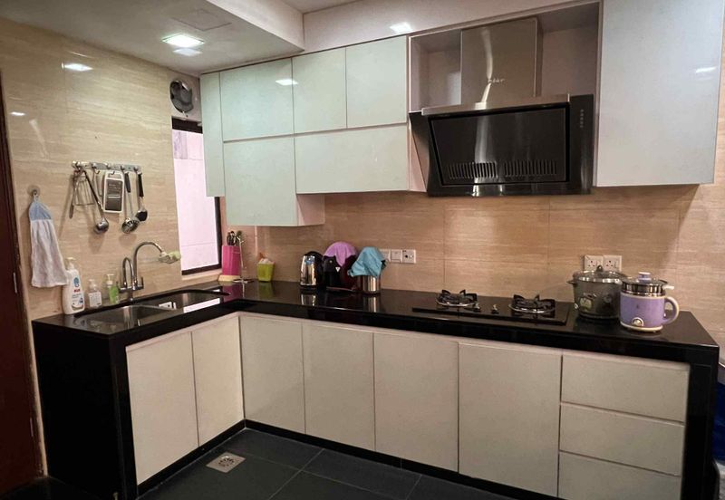 Aloha Tower Condominium