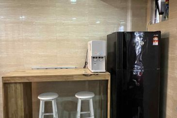 Aloha Tower Condominium