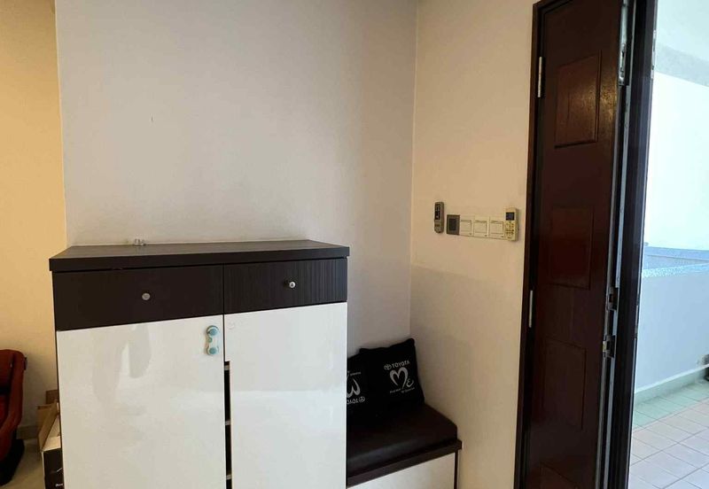 Aloha Tower Condominium